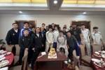 今天是李炎哲的生日,球队在客场期间为他送上最真挚的生日祝福!